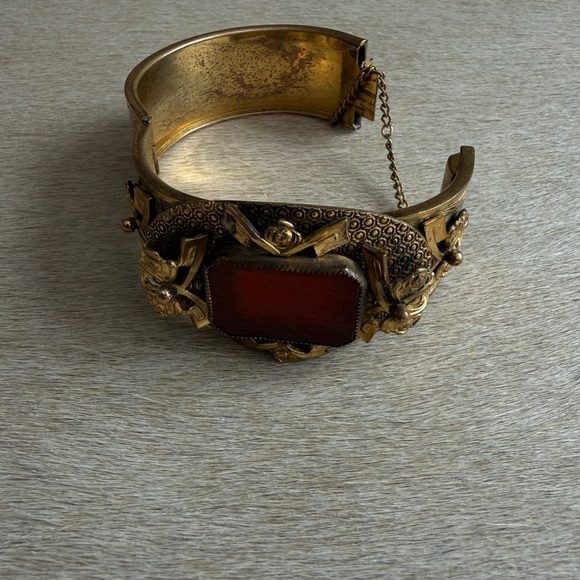 Vintage Gold and Brown Bracelet - Picture 9 of 10